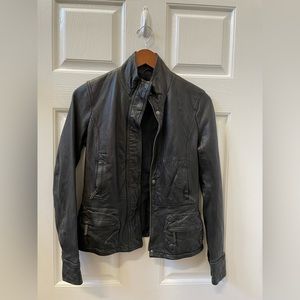 VINCE Black Genuine Leather Motto Jacket Women Size XS Fitted waist 28”